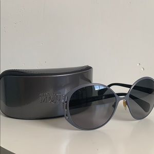Alexander McQueen Sunnies!